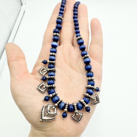 Avon Blue Glass Cat's Eye Silvertone
Beaded Choker Necklace - Picture 3 of 8